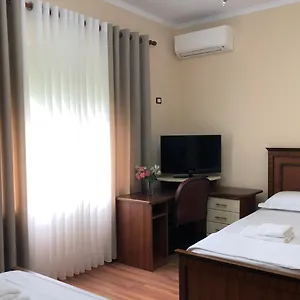 https://villa-garden.albaniahotels.org